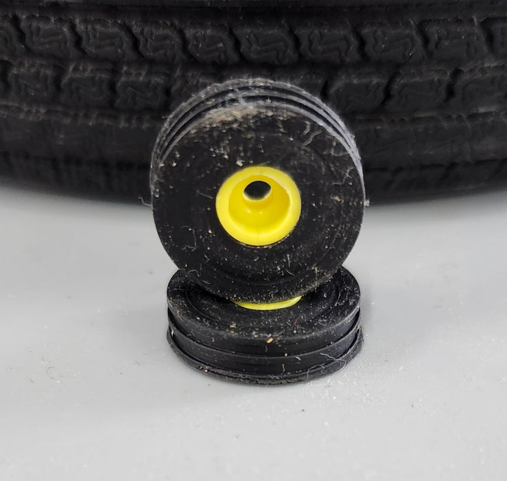 1/64 STANDI TOY 11-20 TIRE YELLOW RIM