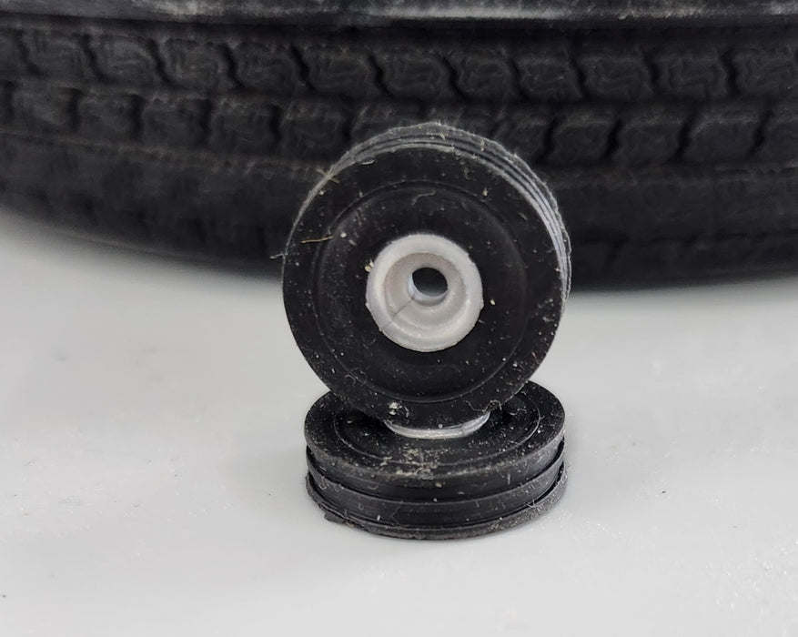 1/64 STANDI TOY 11-20 TIRE SILVER RIM