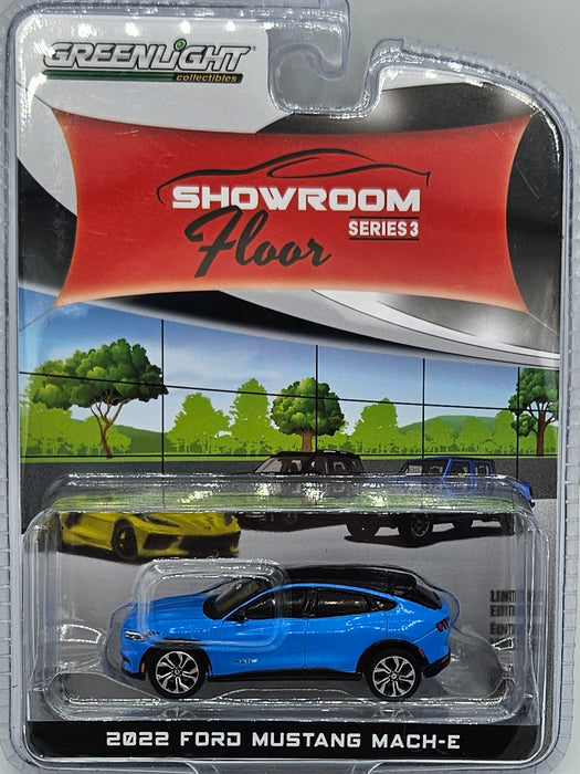 1/64 GREENLIGHT TOY 2023 FORD MUSTANG MACH-E SHOWROOM FLOOR SERIES 3
