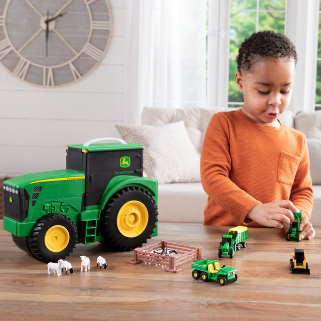 JOHN DEERE FUN AND GO TRACTOR CASE 18 PIECE ERTL TOY