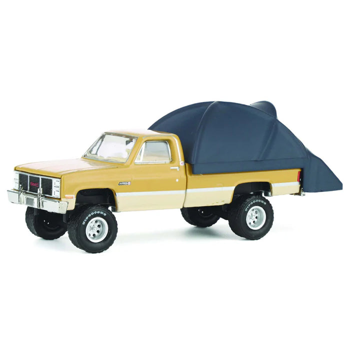 1/64 GREENLIGHT TOY 1986 GMC SIERRA LIFTED W/TENT GREAT OUTDOORS SERIES 4