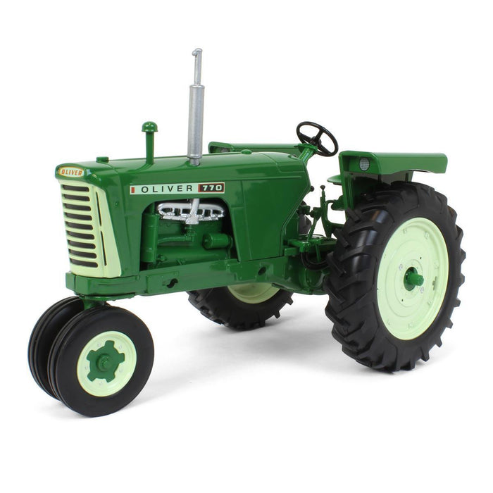 1/16 SPECCAST TOY OLIVER 770 GAS TRACTOR