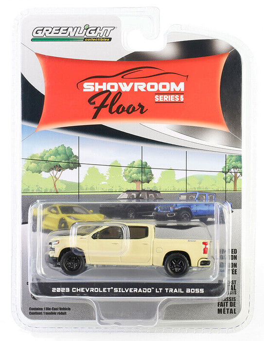 1/64 GREENLIGHT TOY 2023 CHEVROLET SILVERADO LT  SHOWROOM FLOOR SERIES 5